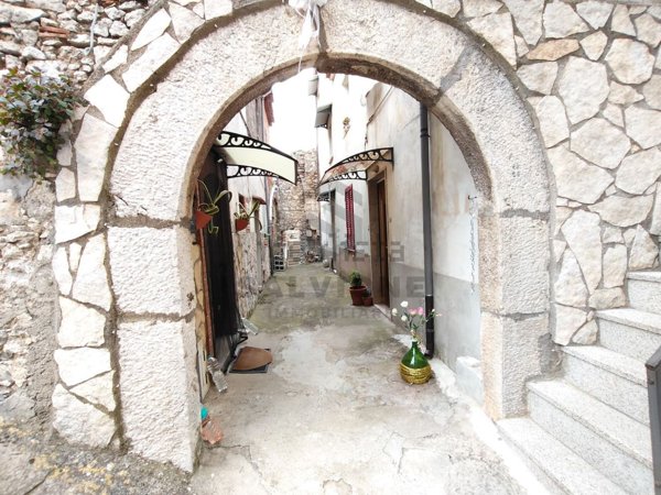 casa indipendente in vendita a Guardia Sanframondi