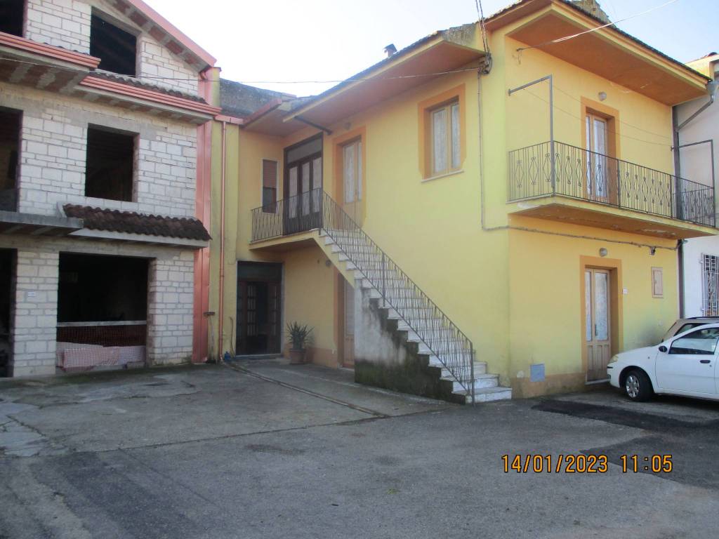 casa indipendente in vendita a Limatola