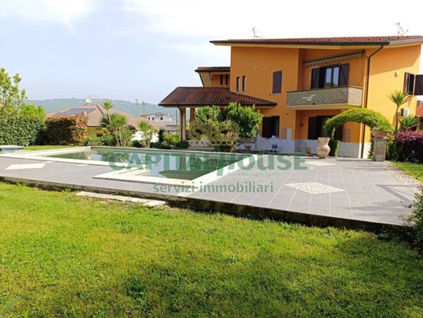 casa indipendente in vendita a Limatola