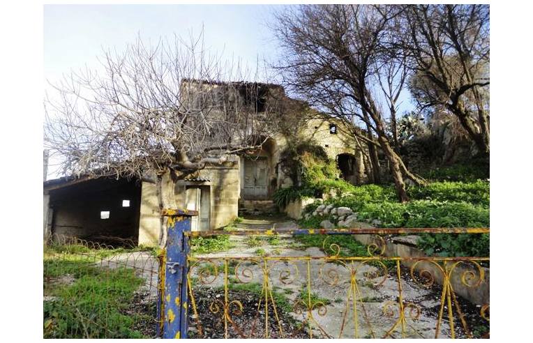 casa indipendente in vendita a Limatola in zona Biancano