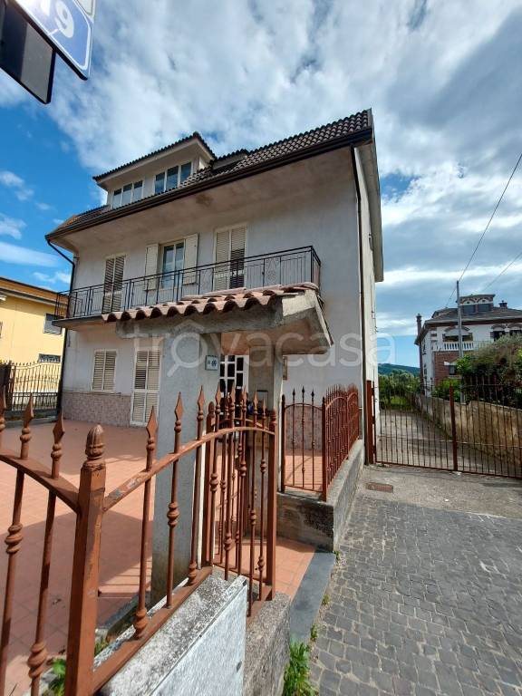 casa indipendente in vendita a Limatola