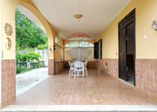 casa indipendente in vendita a Limatola