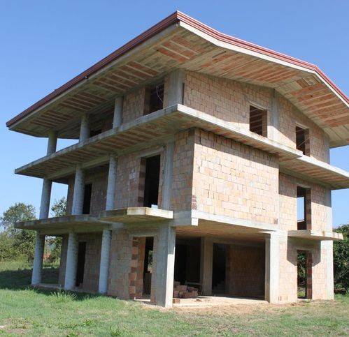 casa indipendente in vendita a Limatola