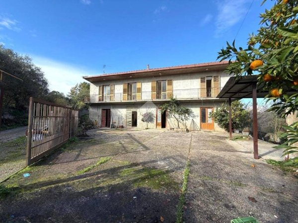 casa indipendente in vendita a Limatola