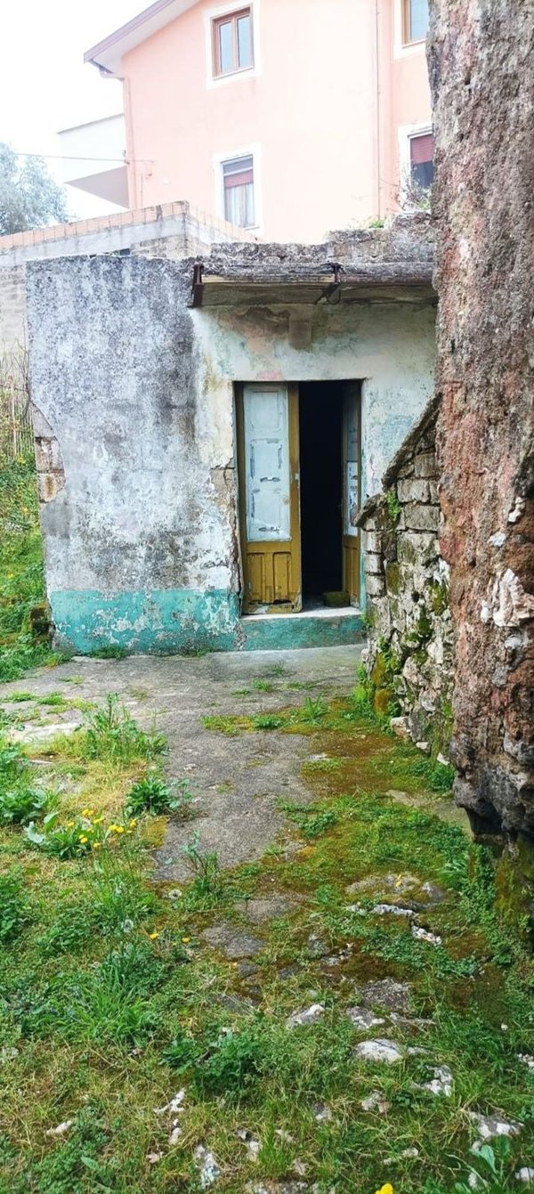 pentavano in vendita a Limatola