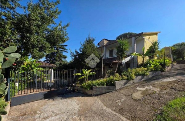 casa indipendente in vendita a Limatola