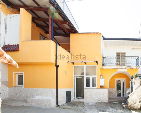 appartamento in vendita a Limatola in zona Biancano