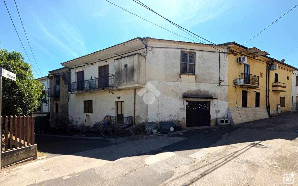 casa indipendente in vendita a Limatola in zona Ave Gratia Plena