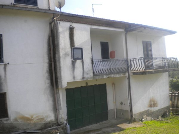 casa indipendente in vendita a Melizzano