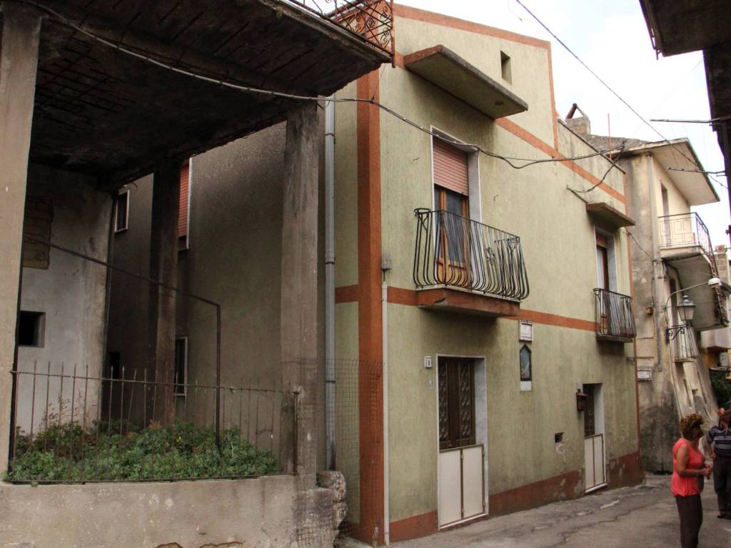 casa indipendente in vendita a Melizzano