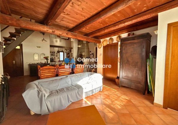 casa indipendente in vendita a Melizzano
