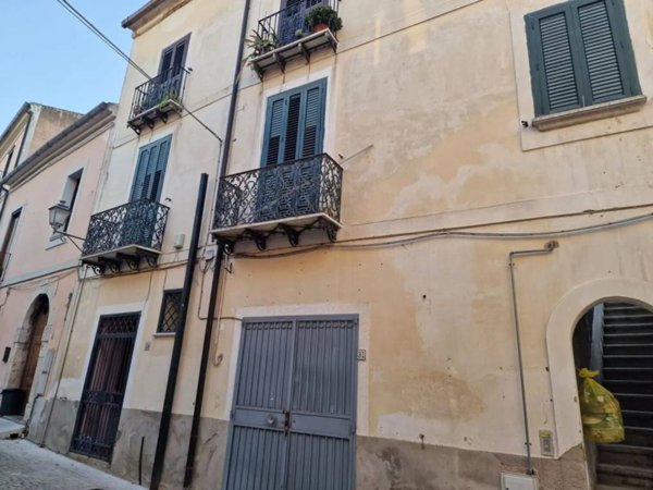 intera palazzina in vendita a Melizzano