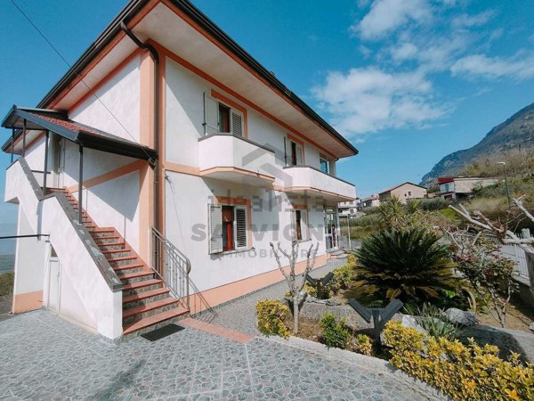 casa indipendente in vendita a Melizzano