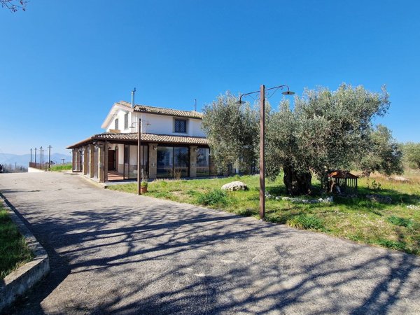 casa indipendente in vendita a Melizzano