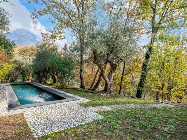 casa indipendente in vendita a Melizzano