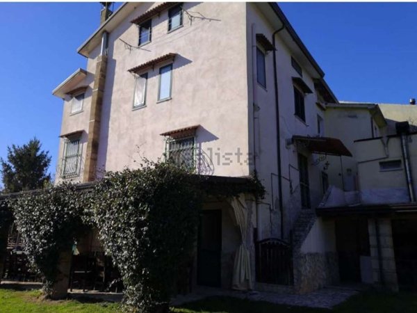 casa indipendente in vendita a Melizzano