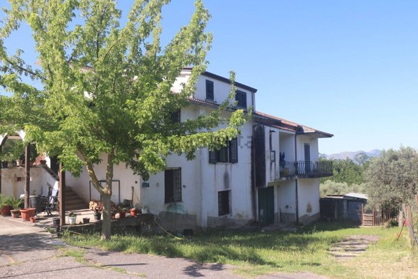 casa indipendente in vendita a Melizzano