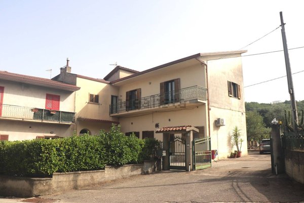 casa indipendente in vendita a Melizzano in zona Torello