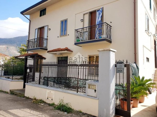 casa indipendente in vendita a Moiano
