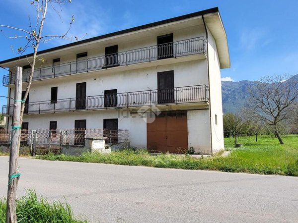 casa indipendente in vendita a Moiano