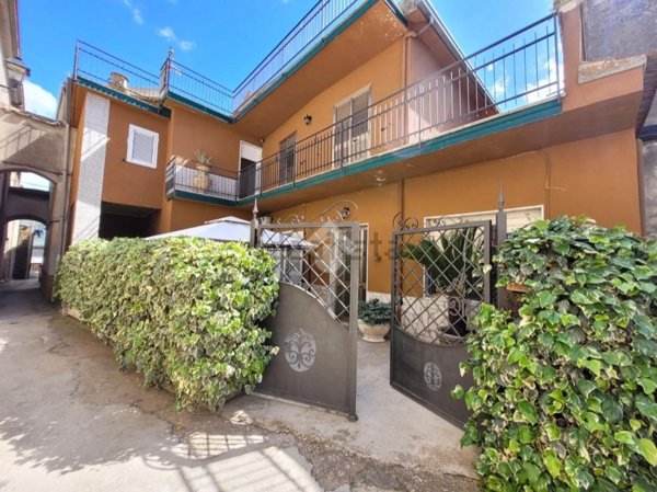 casa semindipendente in vendita a Moiano