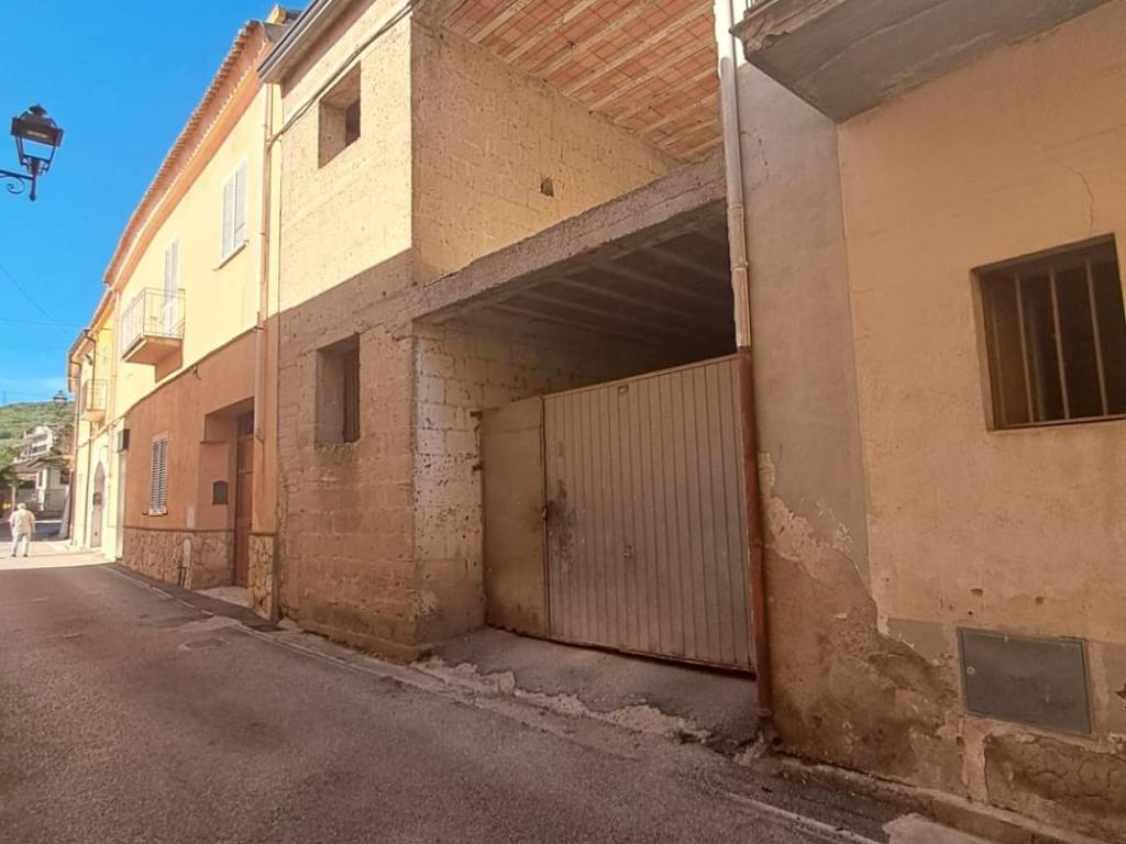 quadrivano in vendita a Moiano