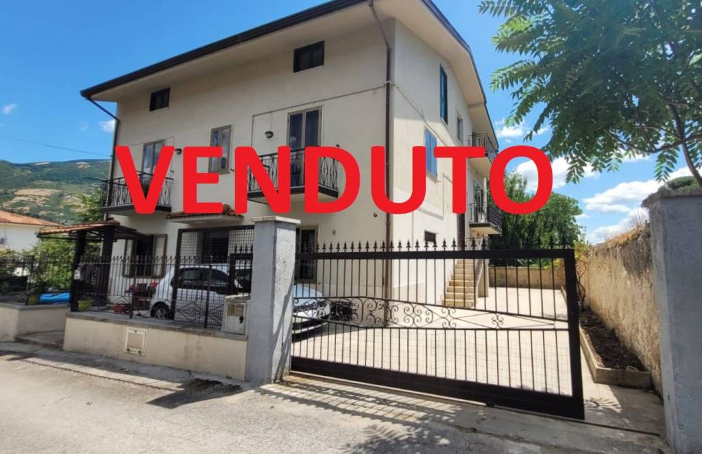 casa indipendente in vendita a Moiano