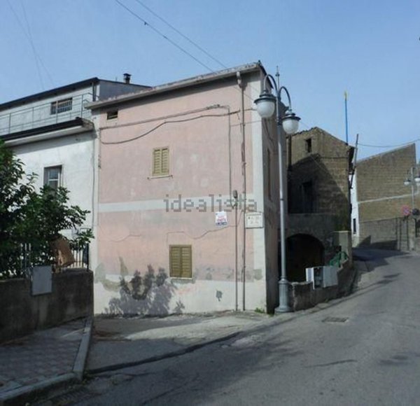 appartamento in vendita a Moiano in zona Luzzano