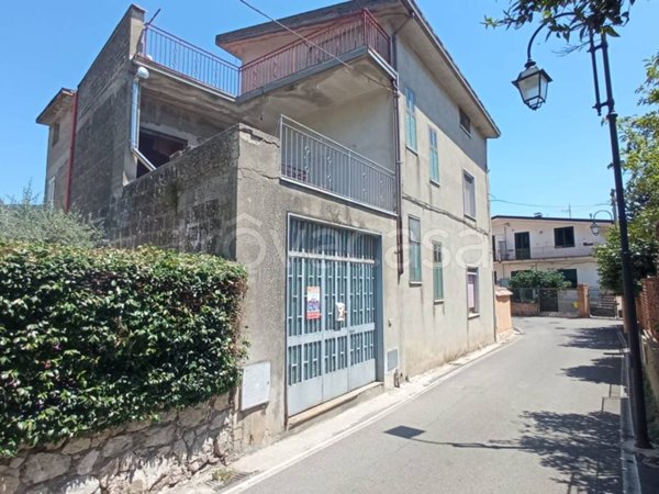 casa indipendente in vendita a Moiano