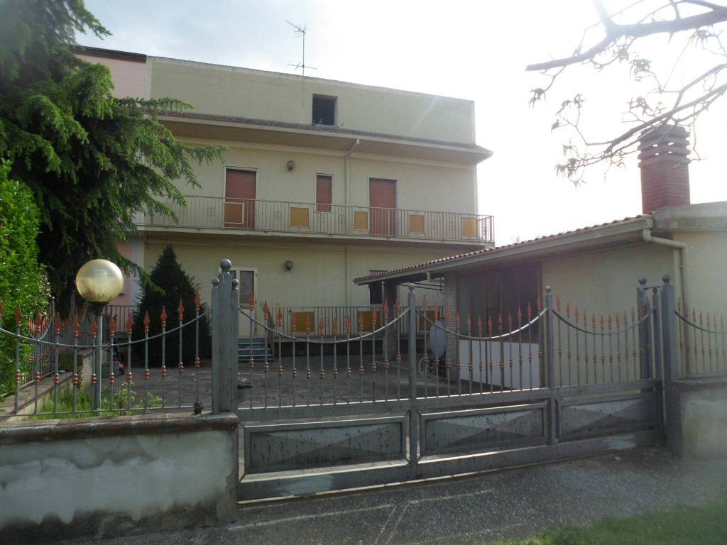 casa indipendente in vendita a Moiano