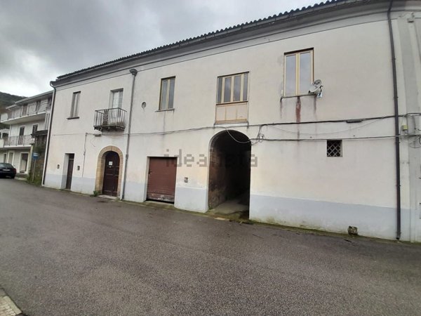 appartamento in vendita a Moiano in zona Luzzano