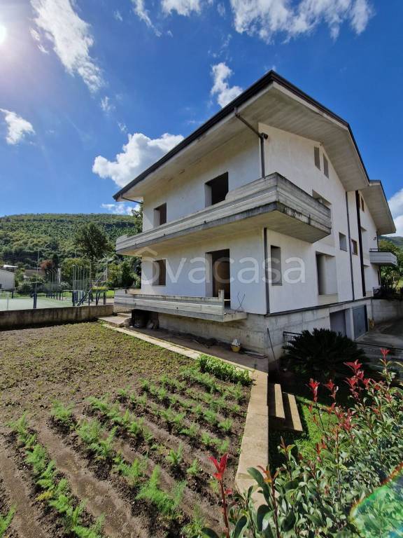 casa indipendente in vendita a Moiano