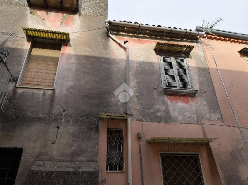 casa indipendente in vendita a Montesarchio in zona Varoni