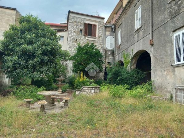 casa indipendente in vendita a Montesarchio