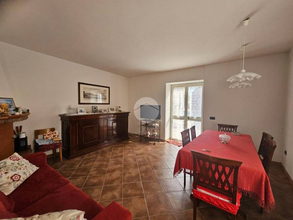 casa indipendente in vendita a Montesarchio in zona Varoni
