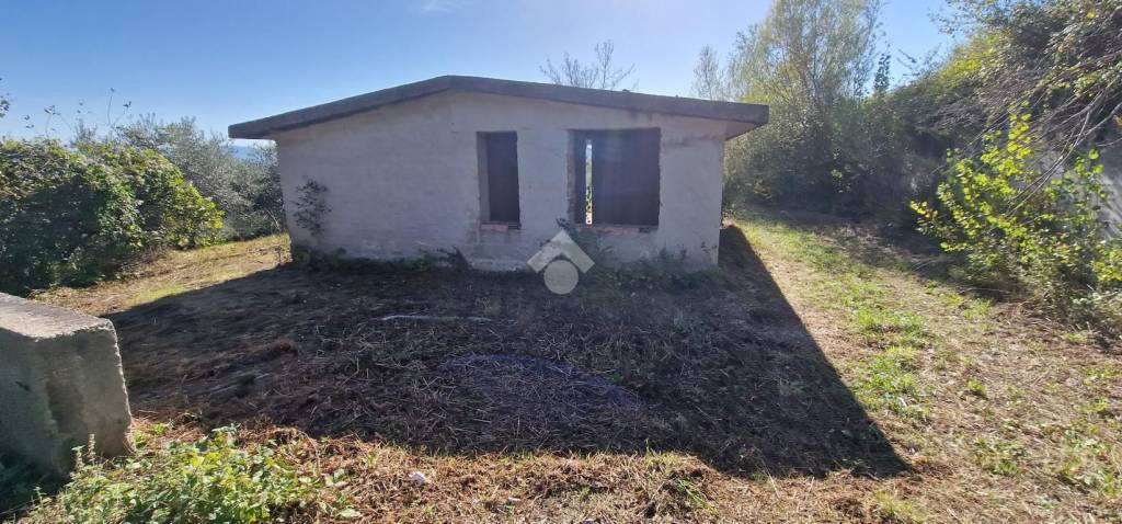 casa indipendente in vendita a Montesarchio