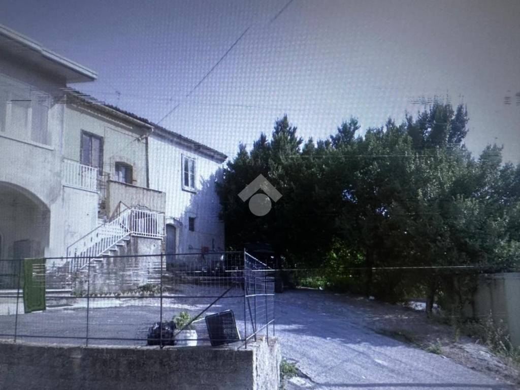 casa indipendente in vendita a Montesarchio in zona Varoni