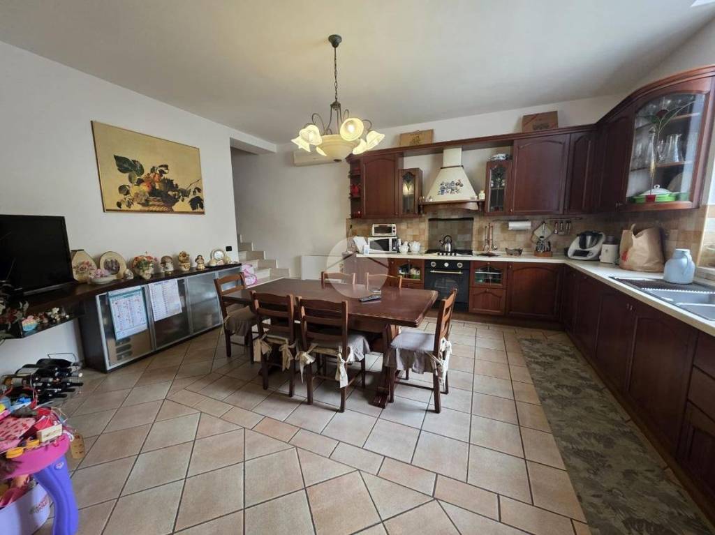 casa indipendente in vendita a Montesarchio in zona Varoni