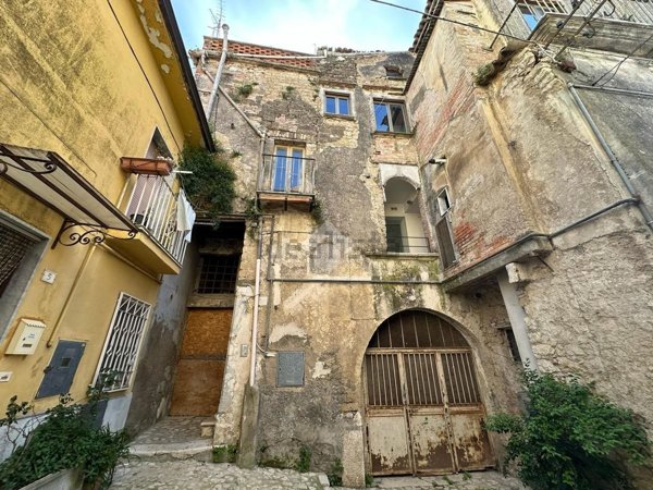 casa indipendente in vendita a Montesarchio