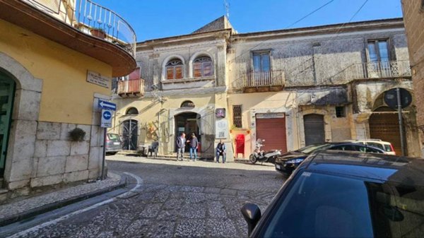 casa indipendente in vendita a Montesarchio