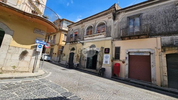 pentavano in vendita a Montesarchio