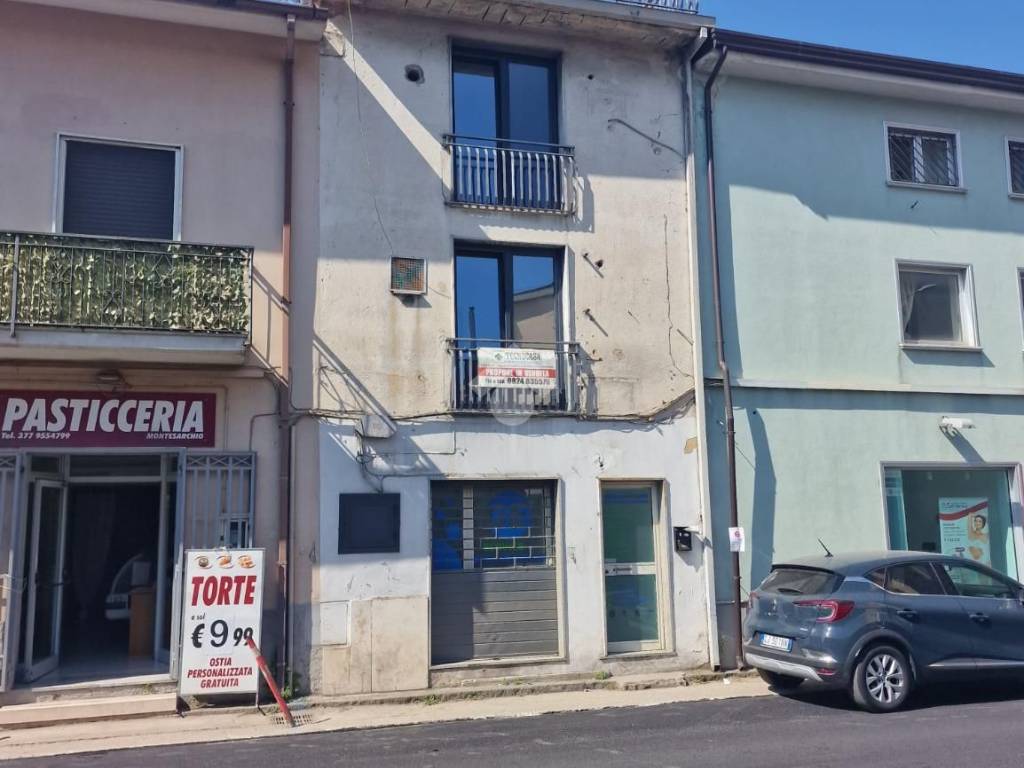 casa indipendente in vendita a Montesarchio