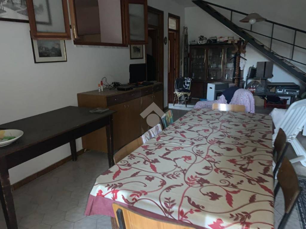 casa indipendente in vendita a Montesarchio