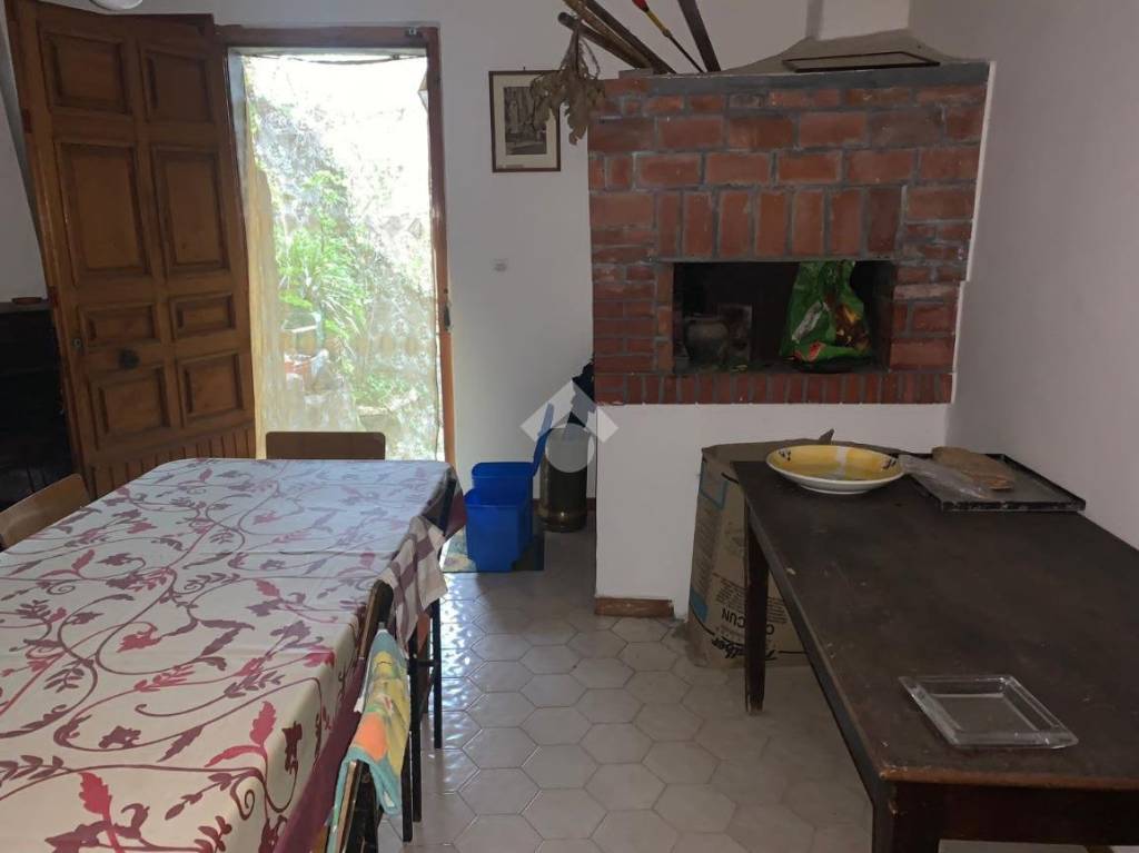 casa indipendente in vendita a Montesarchio