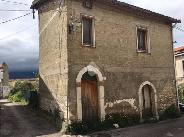 casa indipendente in vendita a Montesarchio in zona Varoni