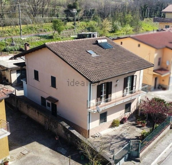 casa indipendente in vendita a Montesarchio