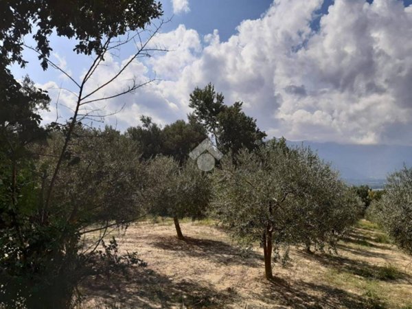 casa indipendente in vendita a Montesarchio