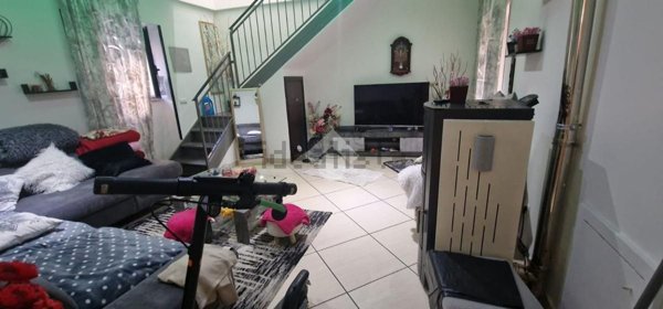 casa indipendente in vendita a Montesarchio in zona Varoni