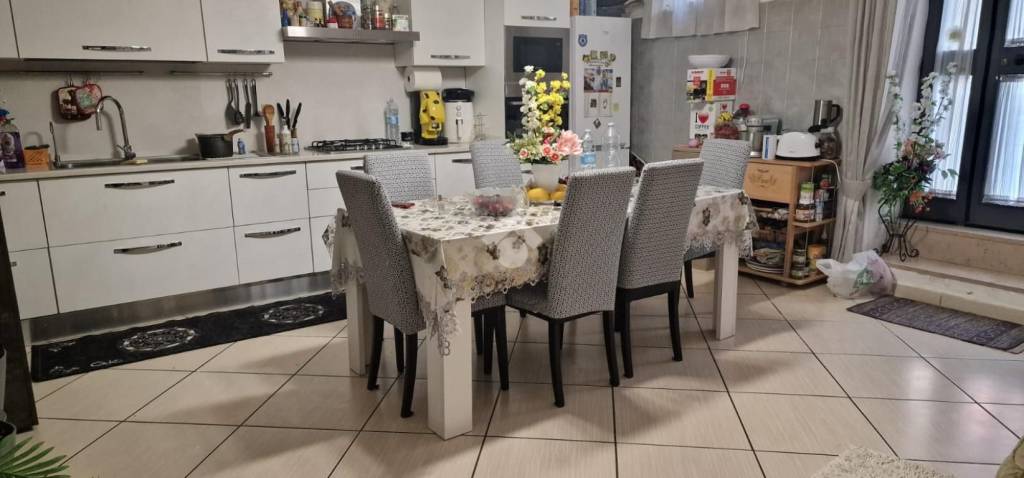 casa indipendente in vendita a Montesarchio