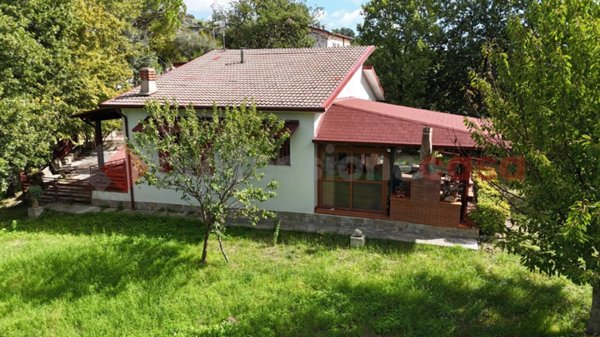 casa indipendente in vendita a Montesarchio